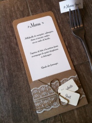 Mariage dentelle - marique place, menu, range-couvert, décoration de table mariage champêtre, original 1